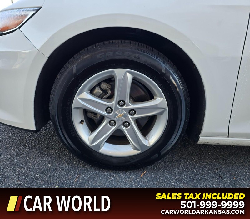 Chevrolet Malibu Vehicle Full-screen Gallery Image 6