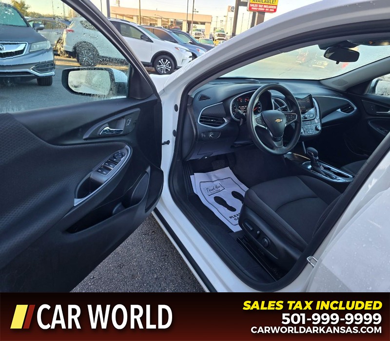 Chevrolet Malibu Vehicle Full-screen Gallery Image 7