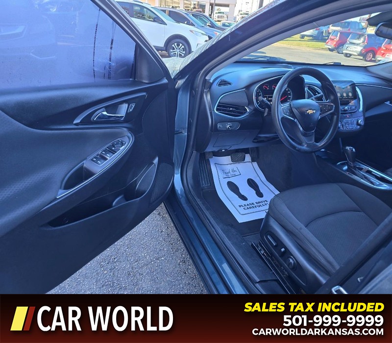 Chevrolet Malibu Vehicle Full-screen Gallery Image 7