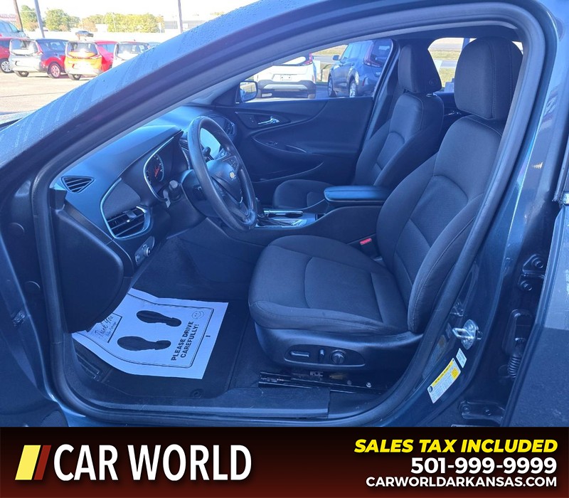 Chevrolet Malibu Vehicle Full-screen Gallery Image 8