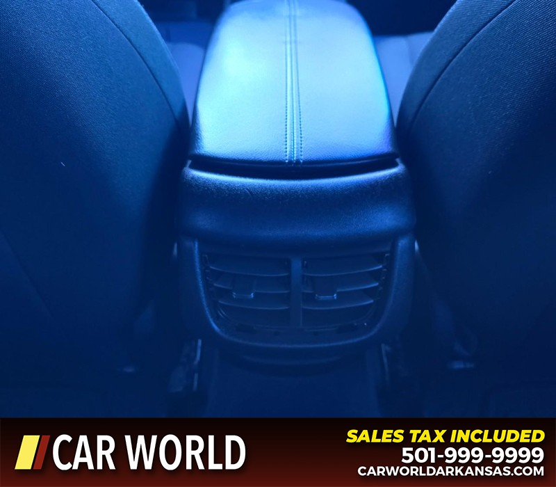 Chevrolet Malibu Vehicle Full-screen Gallery Image 19