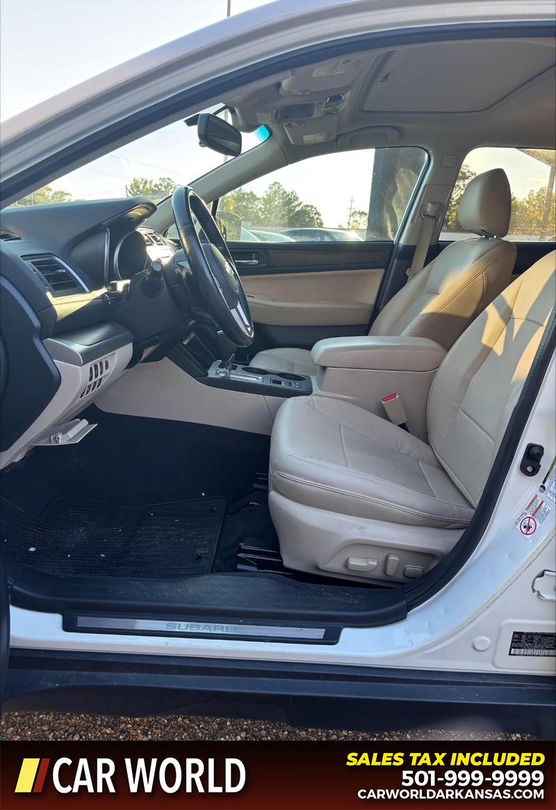 Subaru Outback Vehicle Full-screen Gallery Image 13