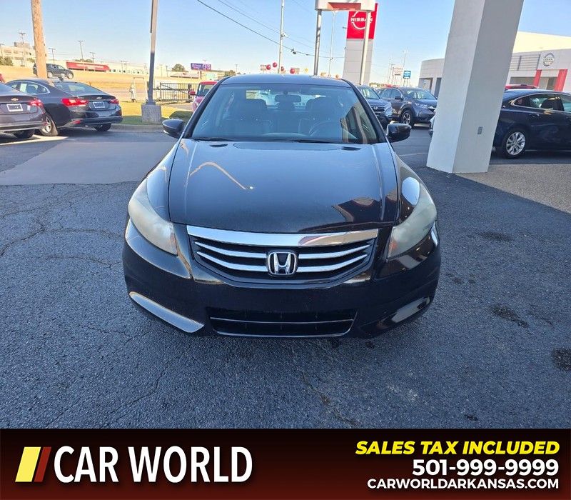 Honda Accord Sedan Vehicle Full-screen Gallery Image 2