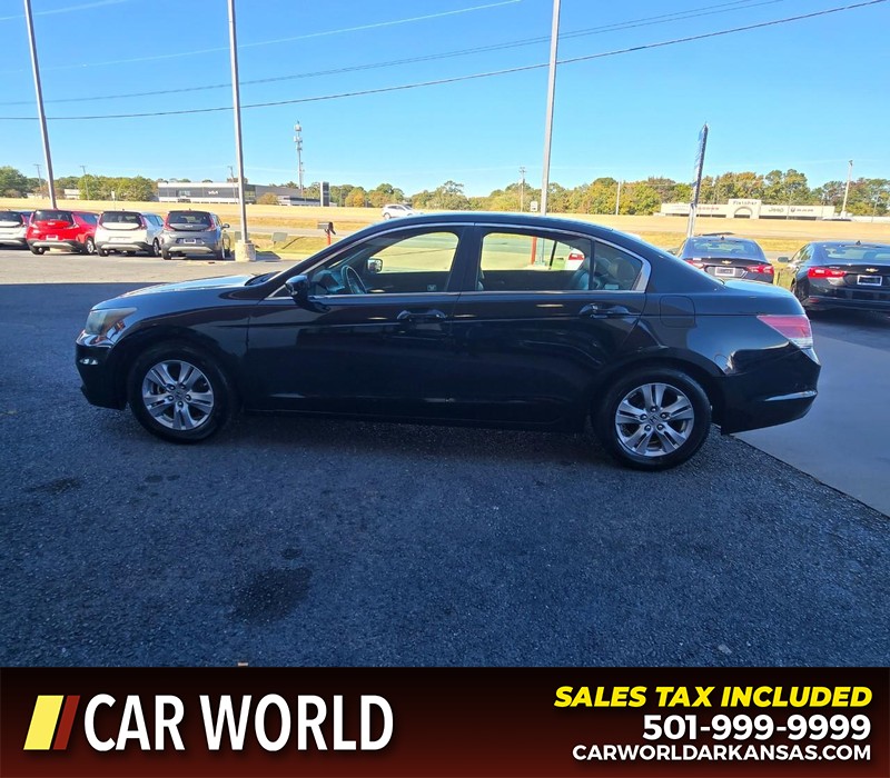 Honda Accord Sedan Vehicle Full-screen Gallery Image 4