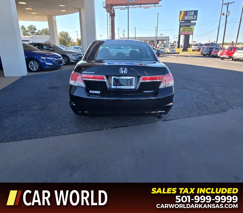 Honda Accord Sedan Vehicle Full-screen Gallery Image 5