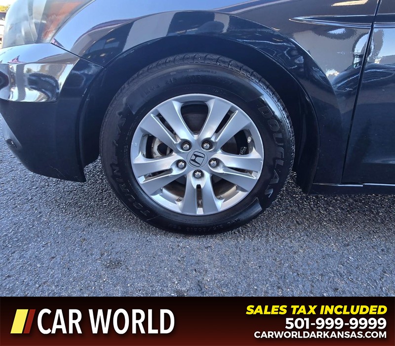 Honda Accord Sedan Vehicle Full-screen Gallery Image 6