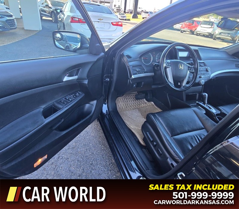 Honda Accord Sedan Vehicle Full-screen Gallery Image 7
