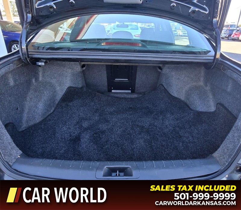 Honda Accord Sedan Vehicle Full-screen Gallery Image 13