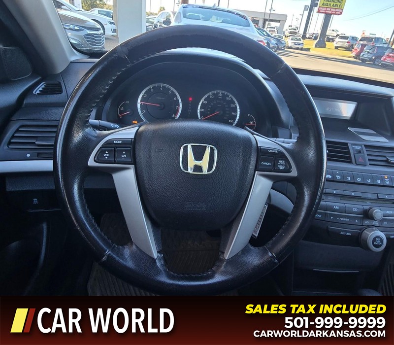 Honda Accord Sedan Vehicle Full-screen Gallery Image 14