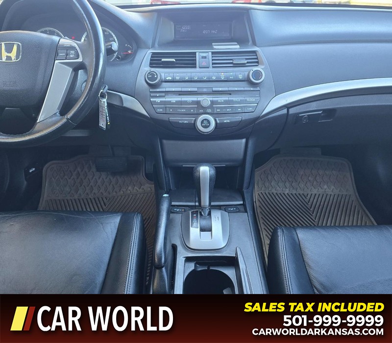 Honda Accord Sedan Vehicle Full-screen Gallery Image 17