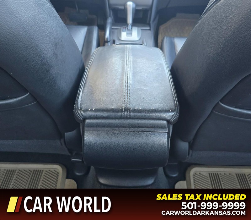 Honda Accord Sedan Vehicle Full-screen Gallery Image 18