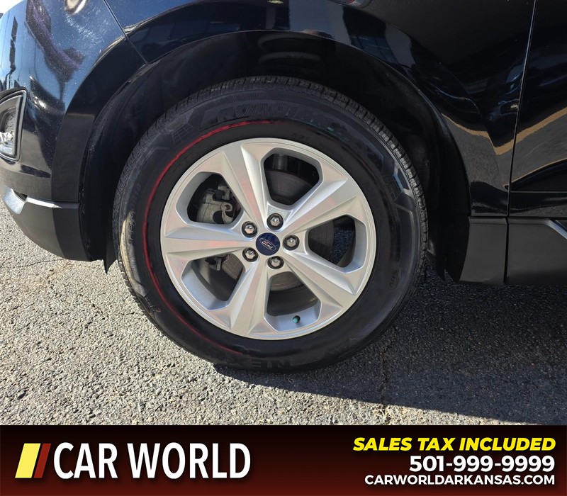 Ford Edge Vehicle Full-screen Gallery Image 6