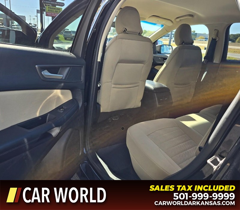 Ford Edge Vehicle Full-screen Gallery Image 9