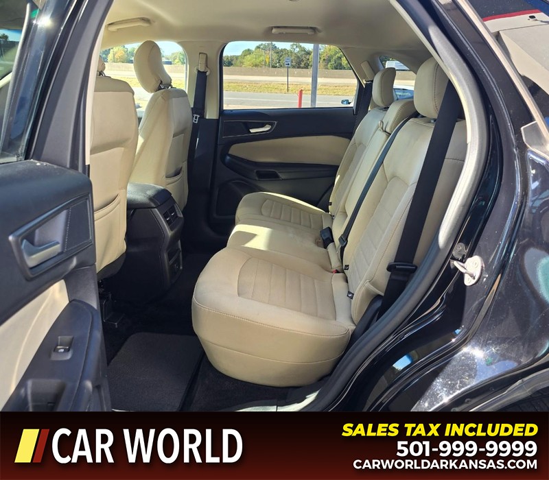 Ford Edge Vehicle Full-screen Gallery Image 10