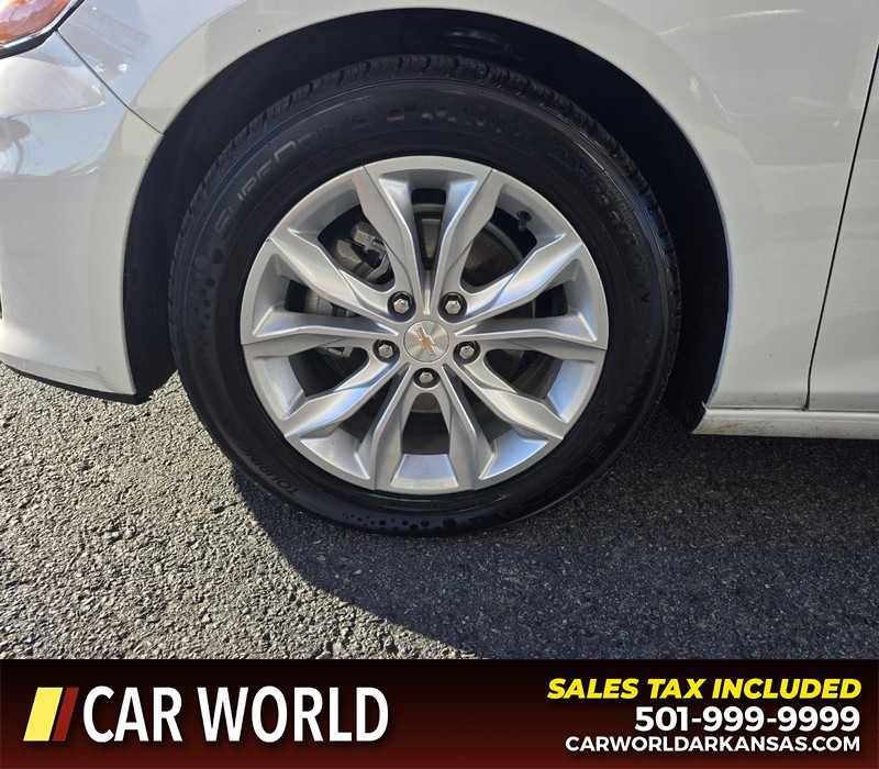 Chevrolet Malibu Vehicle Full-screen Gallery Image 6