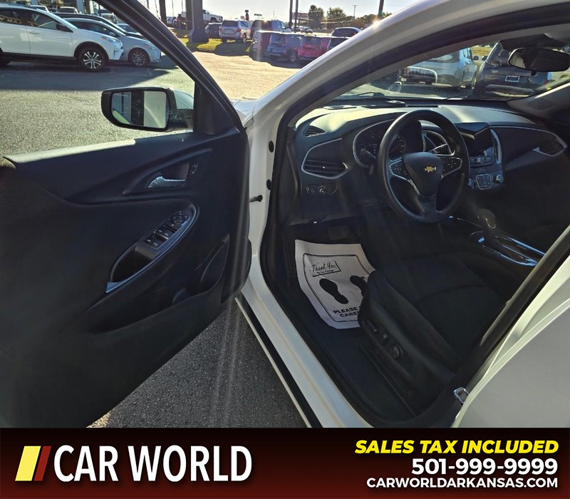 Chevrolet Malibu Vehicle Full-screen Gallery Image 7