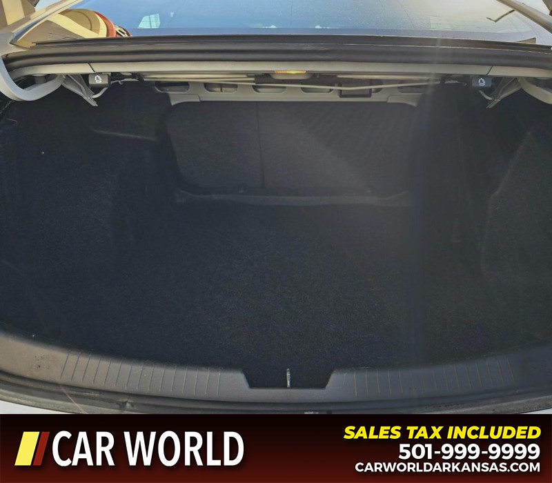 Chevrolet Malibu Vehicle Full-screen Gallery Image 13