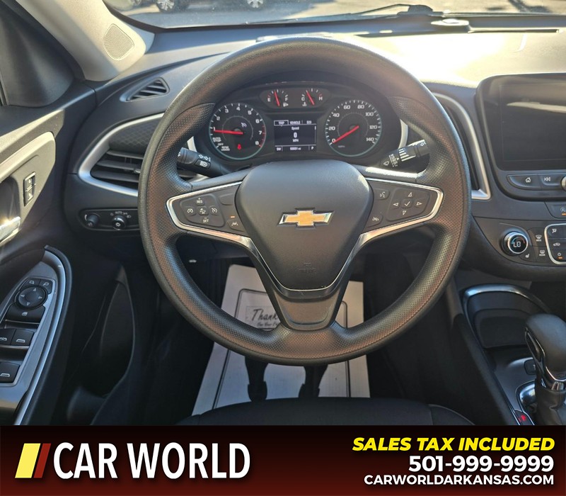 Chevrolet Malibu Vehicle Full-screen Gallery Image 15
