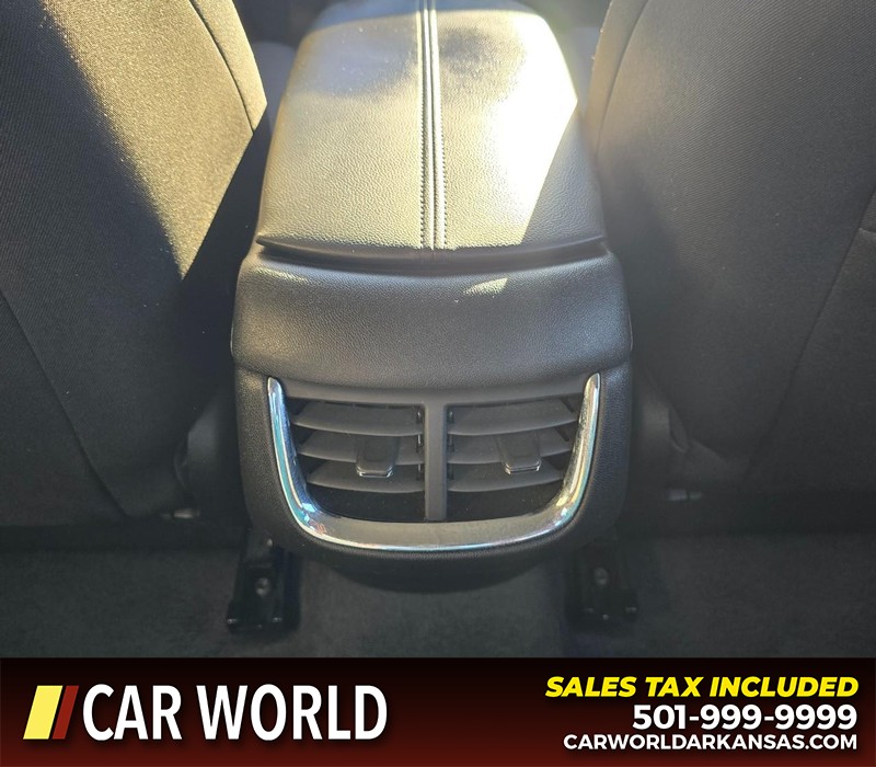 Chevrolet Malibu Vehicle Full-screen Gallery Image 19