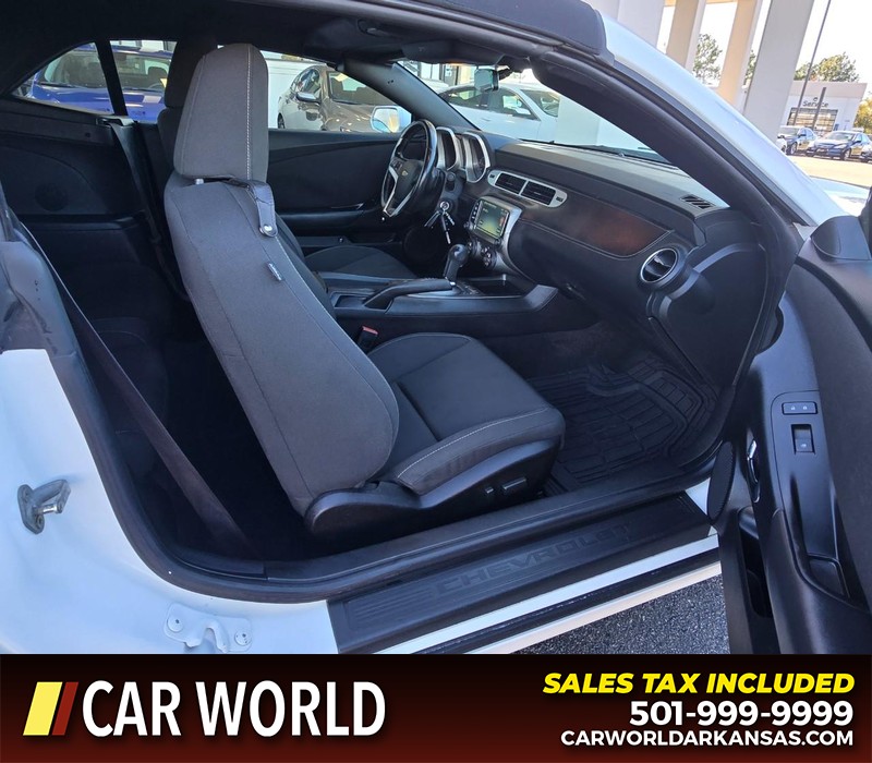 Chevrolet Camaro Vehicle Full-screen Gallery Image 16