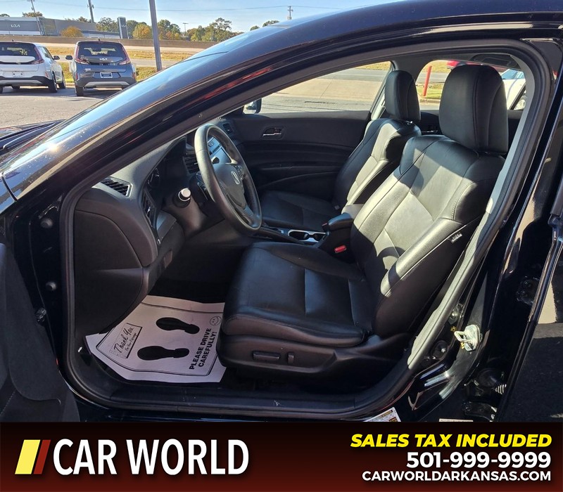 Acura ILX Vehicle Full-screen Gallery Image 8