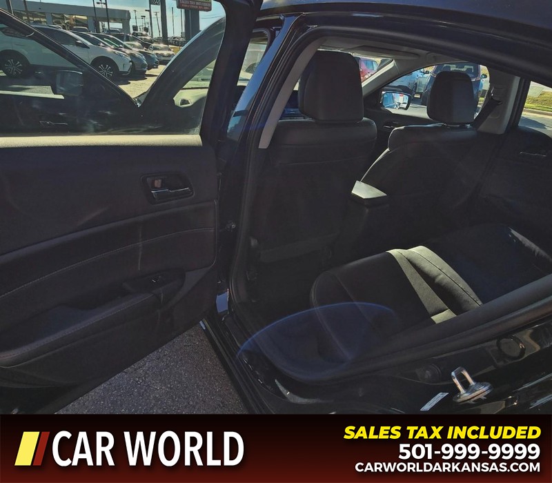 Acura ILX Vehicle Full-screen Gallery Image 9