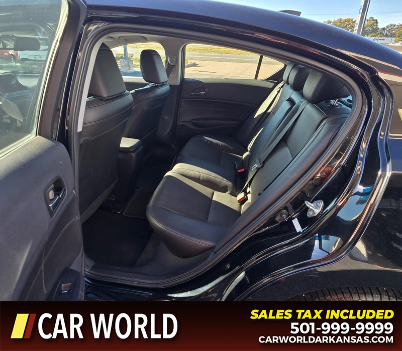 Acura ILX Vehicle Full-screen Gallery Image 10