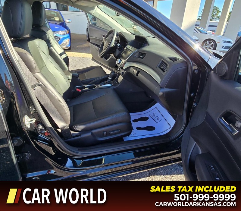 Acura ILX Vehicle Full-screen Gallery Image 11