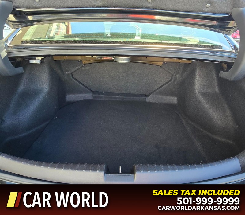 Acura ILX Vehicle Full-screen Gallery Image 13