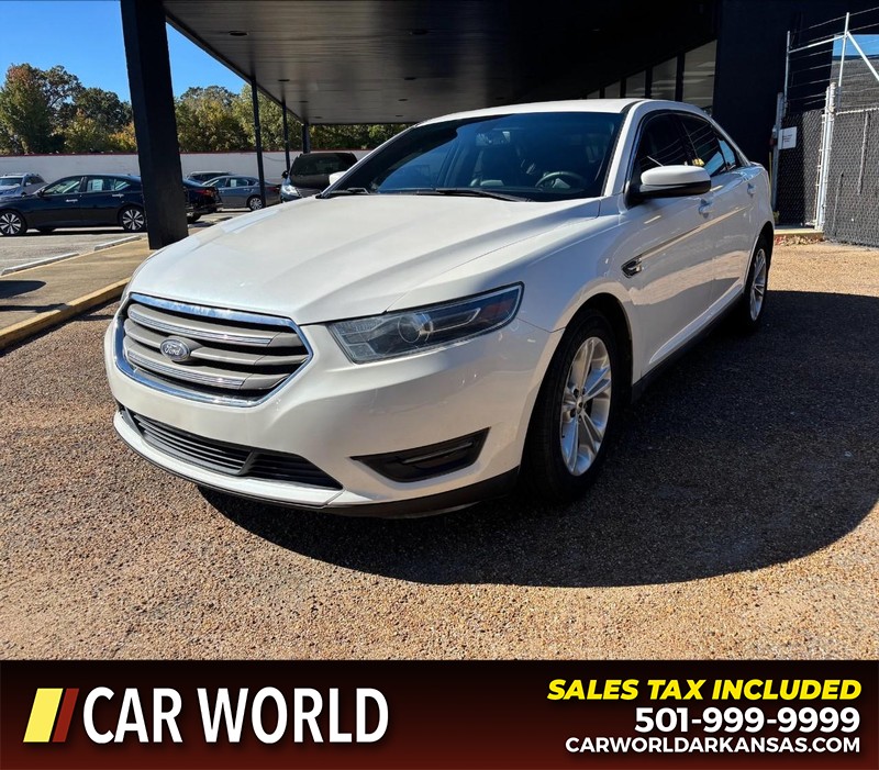 Ford Taurus Vehicle Full-screen Gallery Image 7