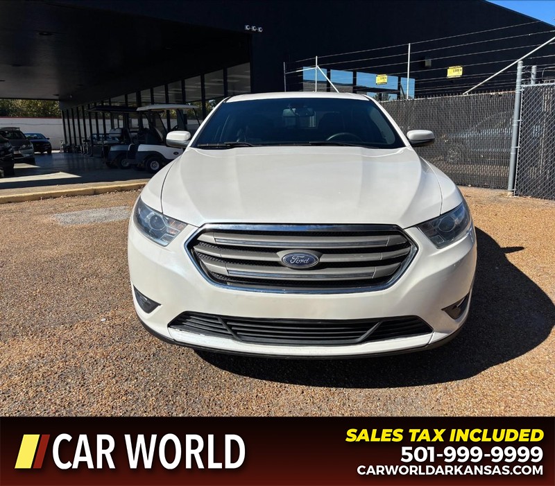 Ford Taurus Vehicle Full-screen Gallery Image 8