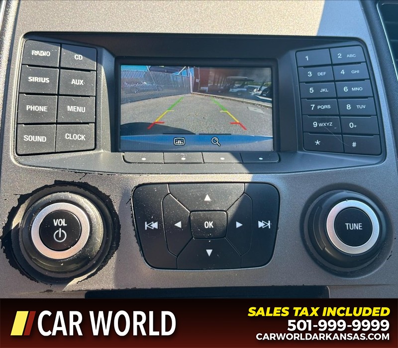 Ford Taurus Vehicle Full-screen Gallery Image 16