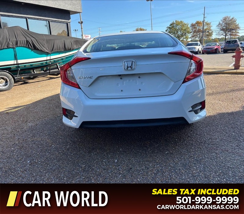 Honda Civic Sedan Vehicle Full-screen Gallery Image 4