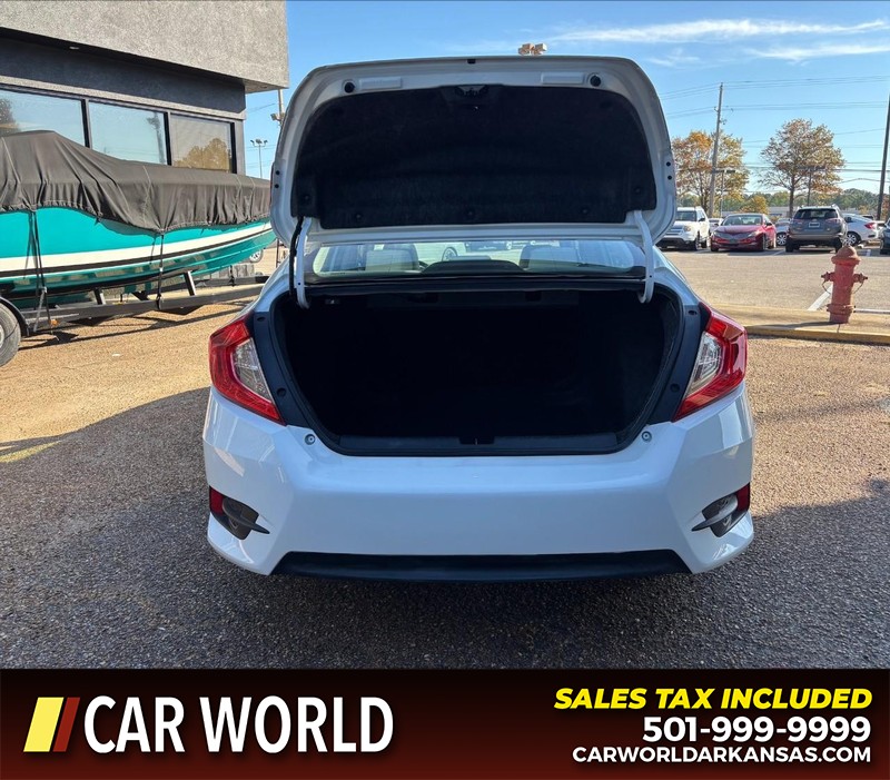 Honda Civic Sedan Vehicle Full-screen Gallery Image 5