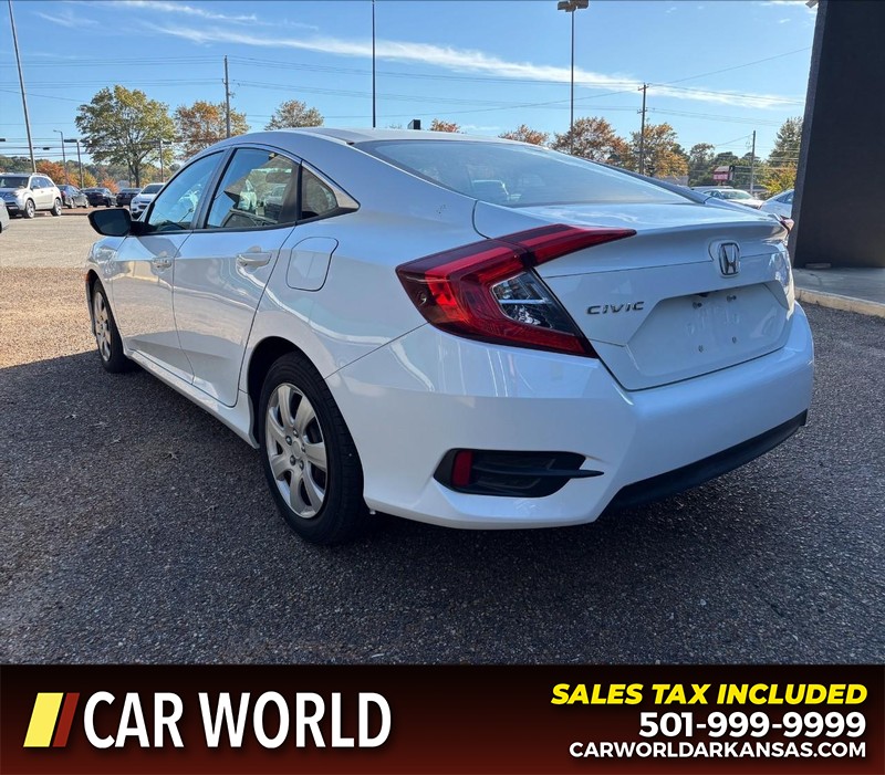 Honda Civic Sedan Vehicle Full-screen Gallery Image 7