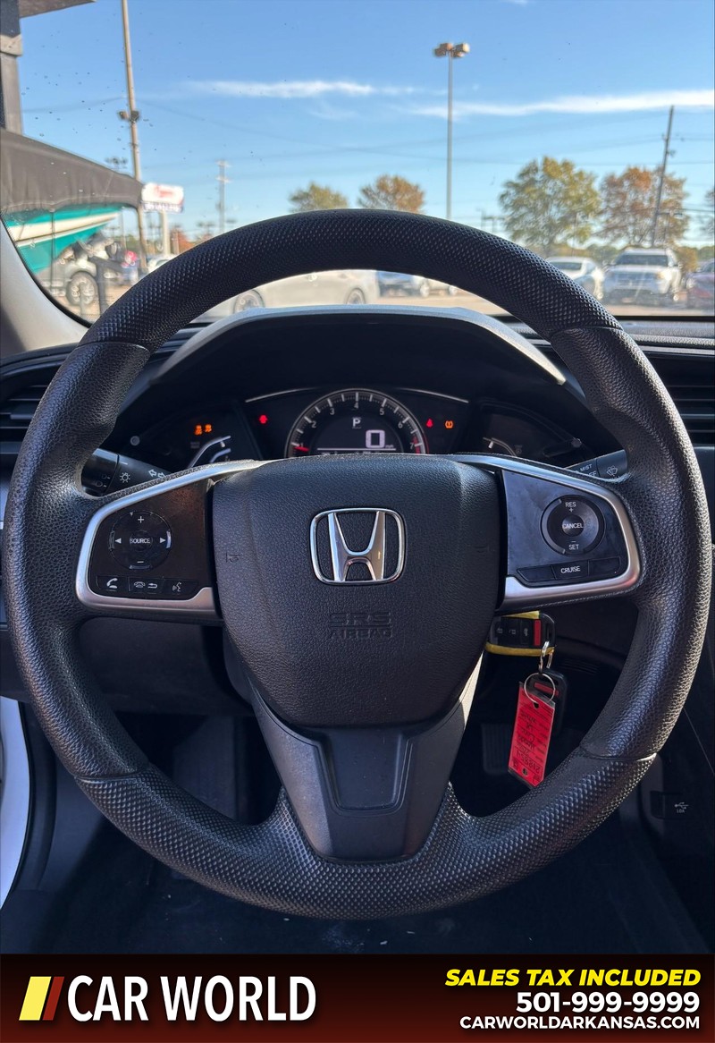 Honda Civic Sedan Vehicle Full-screen Gallery Image 18