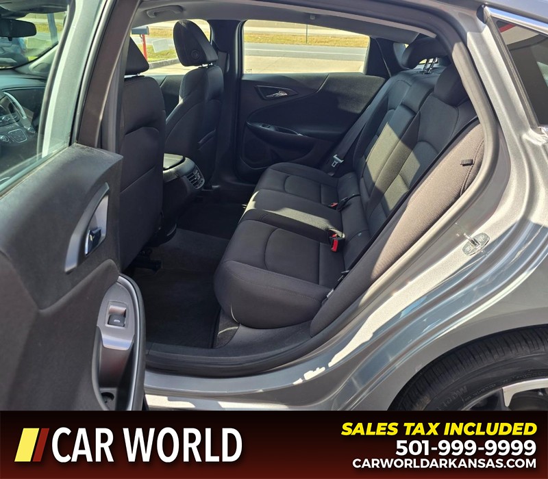 Chevrolet Malibu Vehicle Full-screen Gallery Image 10