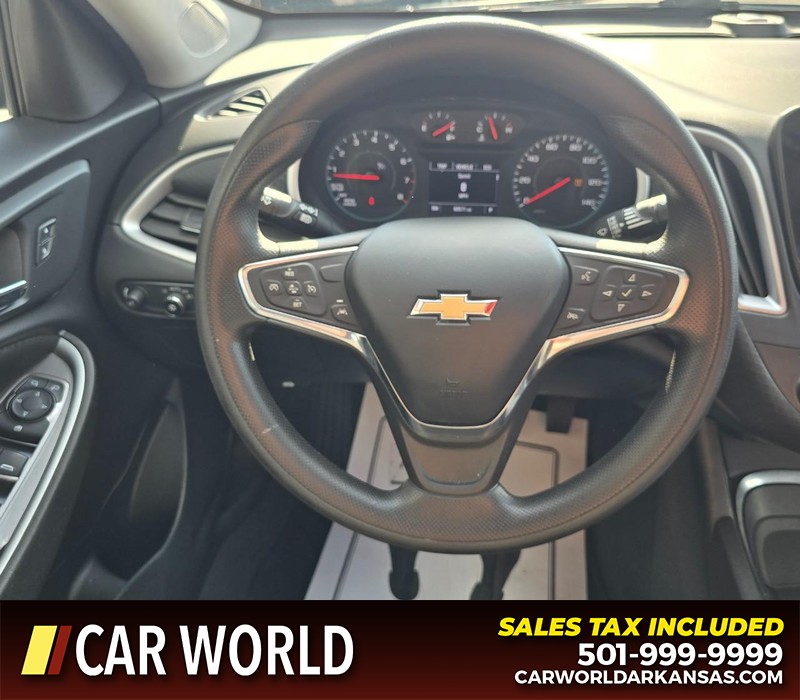 Chevrolet Malibu Vehicle Full-screen Gallery Image 15