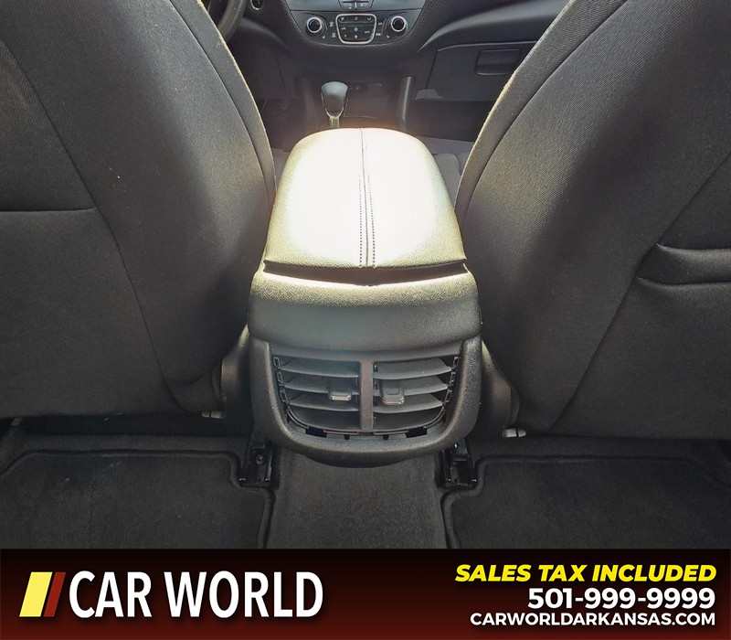 Chevrolet Malibu Vehicle Full-screen Gallery Image 20