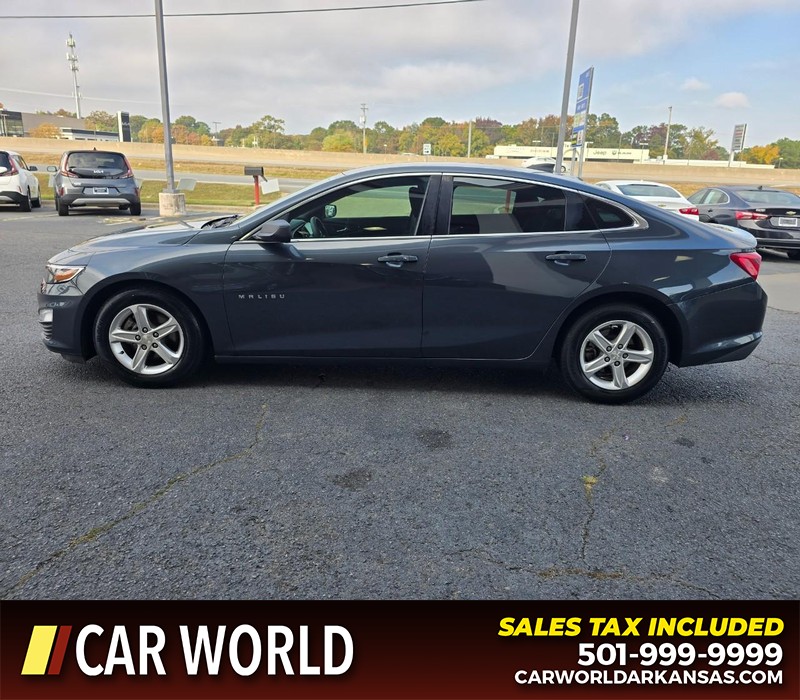 Chevrolet Malibu Vehicle Full-screen Gallery Image 4