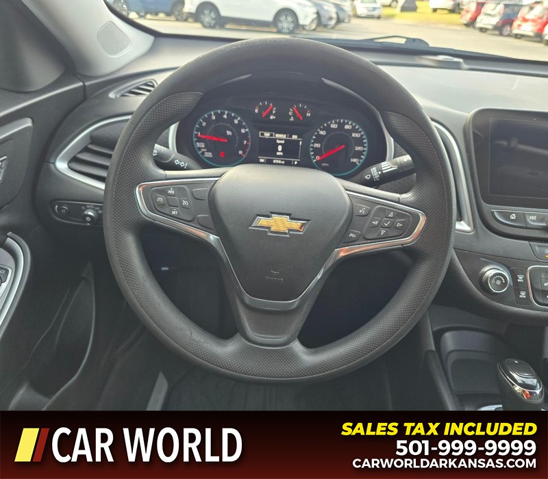 Chevrolet Malibu Vehicle Full-screen Gallery Image 15