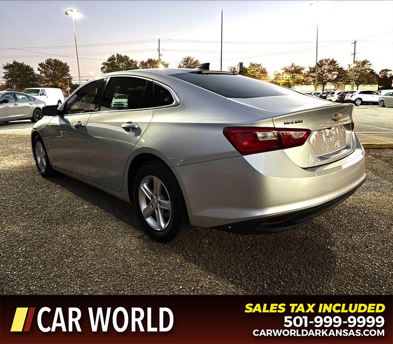 Chevrolet Malibu Vehicle Full-screen Gallery Image 7