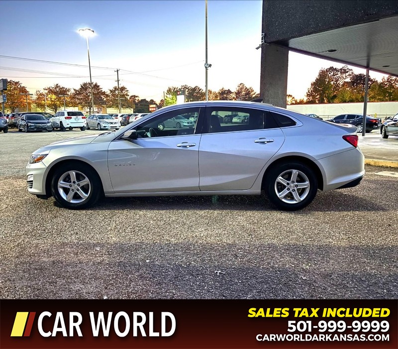 Chevrolet Malibu Vehicle Full-screen Gallery Image 8