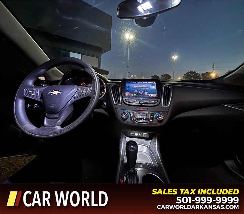 Chevrolet Malibu Vehicle Full-screen Gallery Image 16