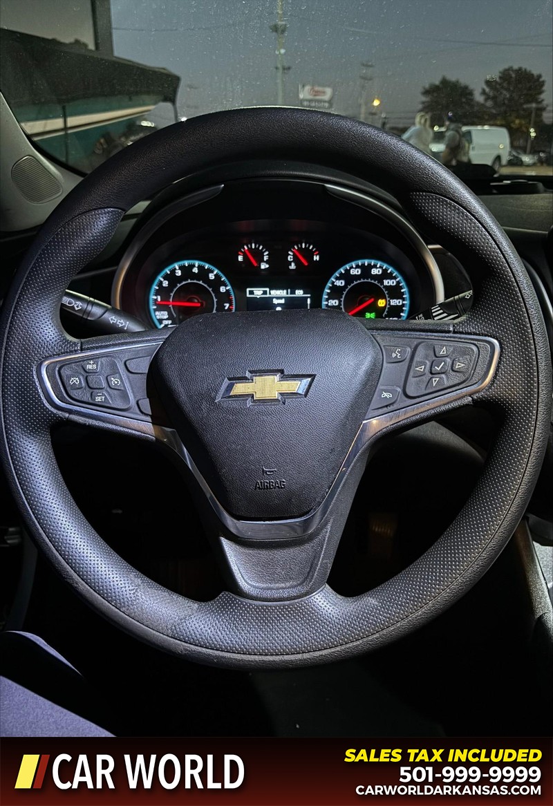 Chevrolet Malibu Vehicle Full-screen Gallery Image 19