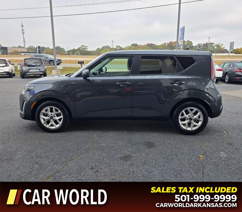 Kia Soul Vehicle Full-screen Gallery Image 4