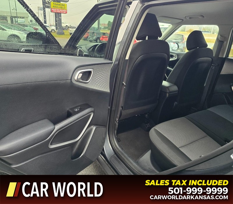 Kia Soul Vehicle Full-screen Gallery Image 9