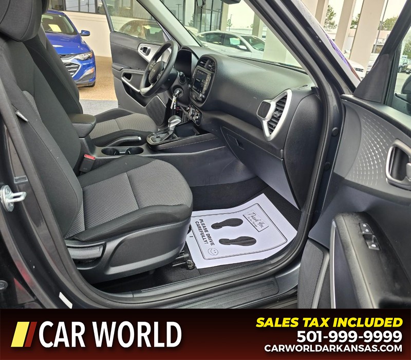 Kia Soul Vehicle Full-screen Gallery Image 11