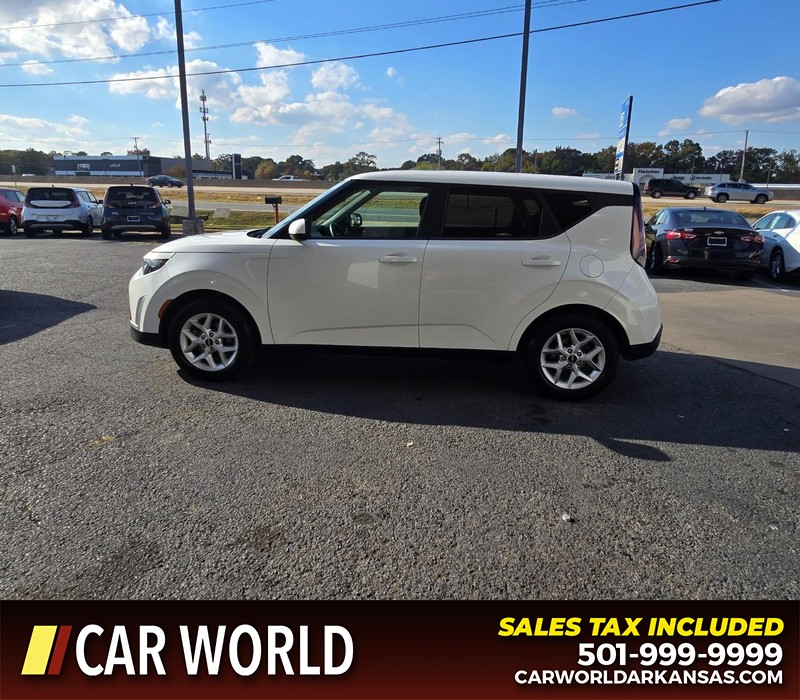 Kia Soul Vehicle Full-screen Gallery Image 4