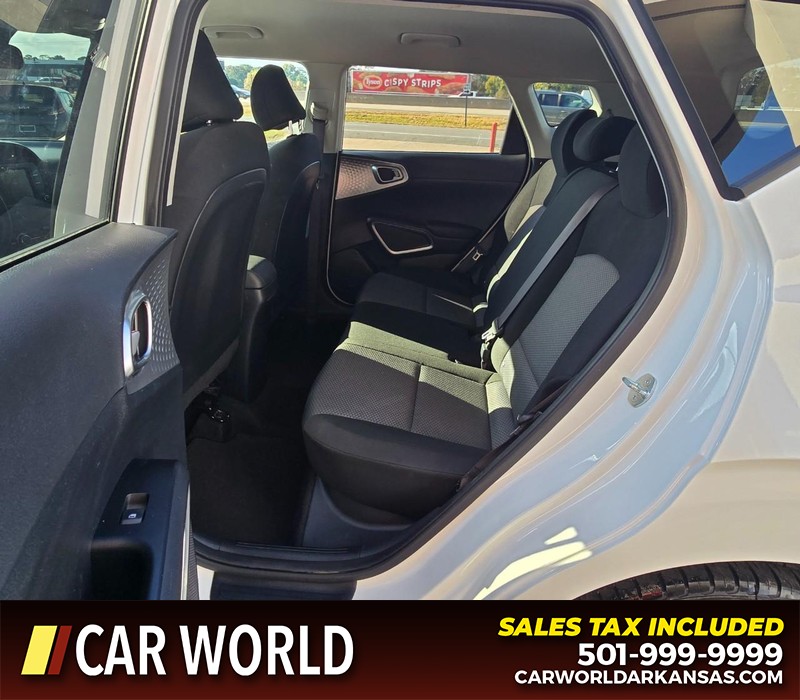 Kia Soul Vehicle Full-screen Gallery Image 10